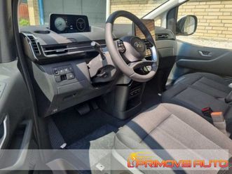 staria staria 2.2 at 2wd 7 posti luxury