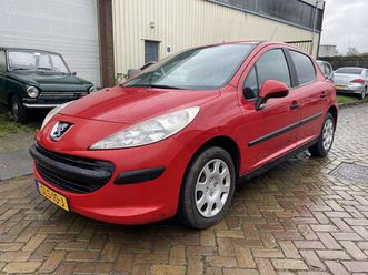 peugeot 207 - 1.4 xr