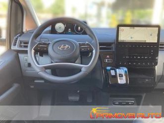 staria staria 2.2 at 2wd 7 posti luxury