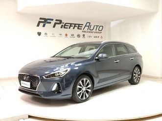 hyundai i30 station wagon 1.6 crdi 136 cv style dct del 2017 usata a teramo