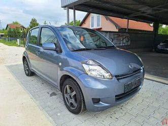 daihatsu sirion 1.3 benzin 67kw 2009 godina