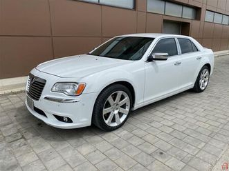 lancia thema platinum chrysler 300 srt edition