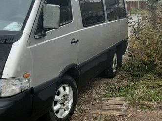 ssangyong-istana-2001