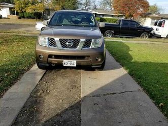 nissan pathfinder 4wd 4dr suv