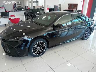 toyota camry 2,5 hev 230 k executive