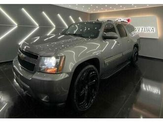 chevrolet suburban 2010