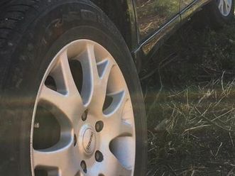 makina esht ne gjendje te mir na konkaktoni