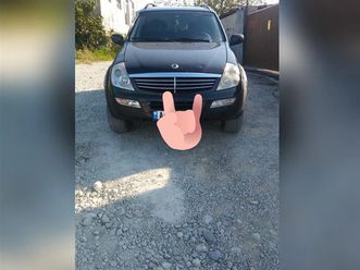 rexton viti 2005 motor 2.9 mercedesi