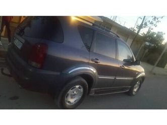 shitet rexton 2006 2.7 nafte 5000€
