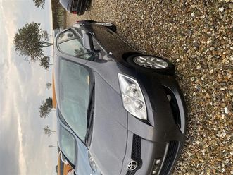 toyota auris 1.4 naft manuale