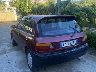 shitet toyota 1.2 benzine. 900 euro