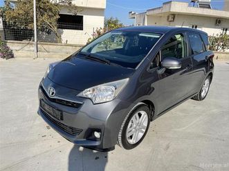 toyota verso .s 1.4 naft vit 2012..kml me liber..