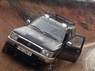 shitet toyota runer 4×4