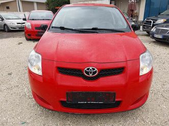 toyota auris 1.4 naft