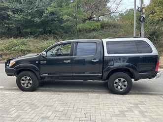 toyota hilux angleze
