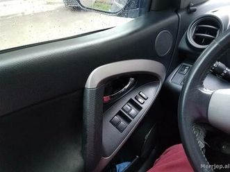 toyota raw 4 viti 2007 gaz