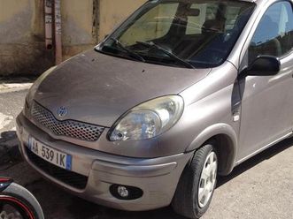 toyota yaris verso -04 d4d