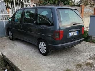 shitet 1400 euro. fiat 2.0 benzine, viti 1994, me 7 vende.