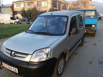 се продава peugeot partner 1.4