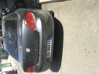 shitet ose nderrohet fiat linea