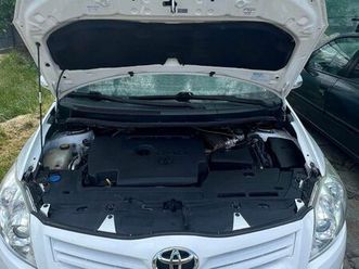 TOYOTA AURIS toyota-auris-d4d