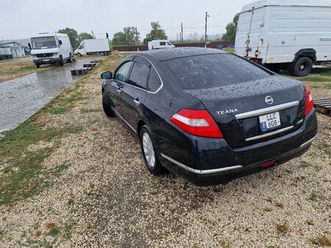 nissan-teana-an-2011