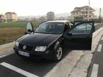 vw bora!!! 2400euro i diskutushem!!!