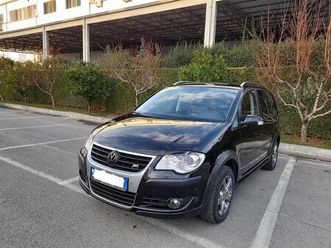 vlokswagen cross touran