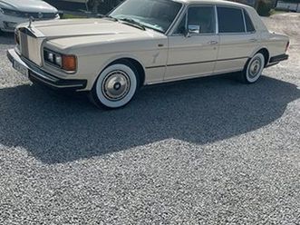 rolls-royce silver spur 6.75 v8 otroligt fin helservad nyss