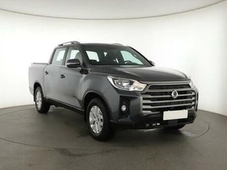 ssangyong musso 2.2 e-xdi, čr, dph, 4x4