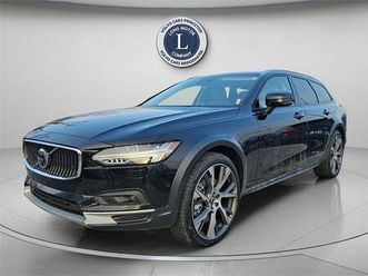 new-2025-volvo-v90-cross-country-b6-ultra