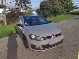 voiture golf gti performance gris nardo