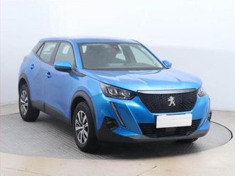 peugeot 2008 1.2 puretech, čr,1.maj