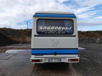 mercedez benz autobuz 711 vario