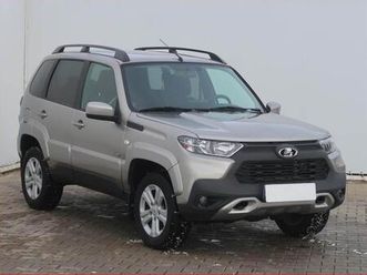 lada niva 1.7, 4x4, serv.kniha, navi