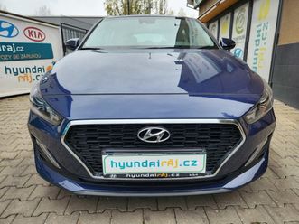 hyundai-i30-1-4-fastback-kamera