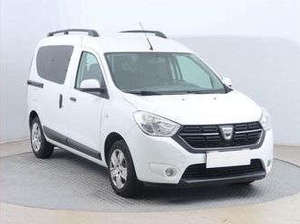 dacia dokker arctica 1.5 dci, 5míst, čr
