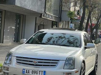 cadillac sts 6500€ i diskutueshem...nr whats ap 0685471104