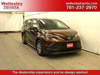 used 2024 toyota sienna le