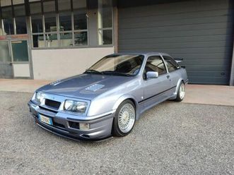 rs cosworth 3 porte 330 cv