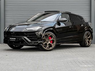 lamborghini-urus-4-0-v8-pano-23-b-o-advanced-trekhaak-alcantara-massage