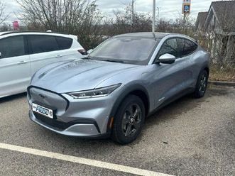 ford mustang mach-e basis