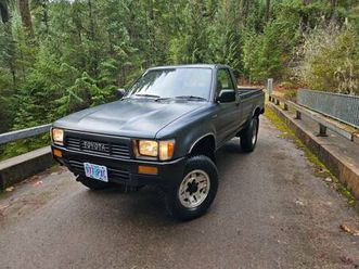 1989-toyota-hilux-diesel-for-sale-by-owner