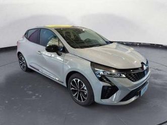 clio full hybrid e-tech 145 cv 5 porte techno