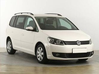 volkswagen-touran-comfortline-1-6-tdi-automat
