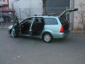 1,6* kombi *wenig-km*auf wunsch-tüv-alles-neu*