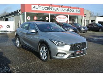 infiniti q30 1.6