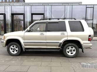 isuzu-trooper-cena-3-300-eur