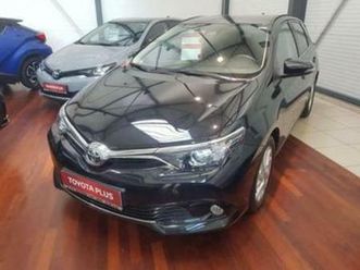 ② toyota auris comfort & pack 50 — toyota — 2ememain