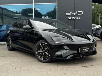 82.5kwh excellence auto awd 4dr